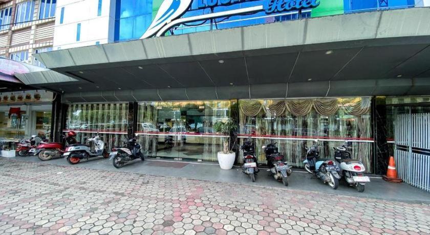 Lucky Star Hotel Nagoya Buitenkant foto