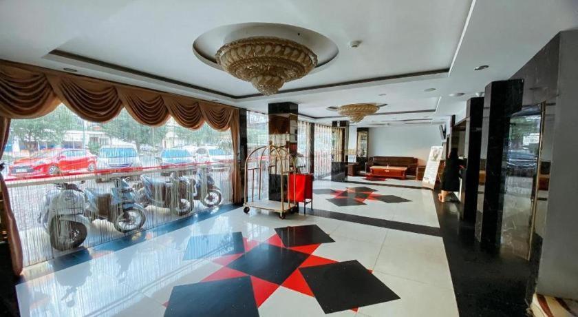 Lucky Star Hotel Nagoya Buitenkant foto
