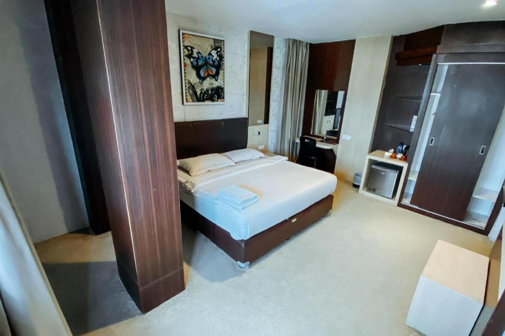 Lucky Star Hotel Nagoya Buitenkant foto