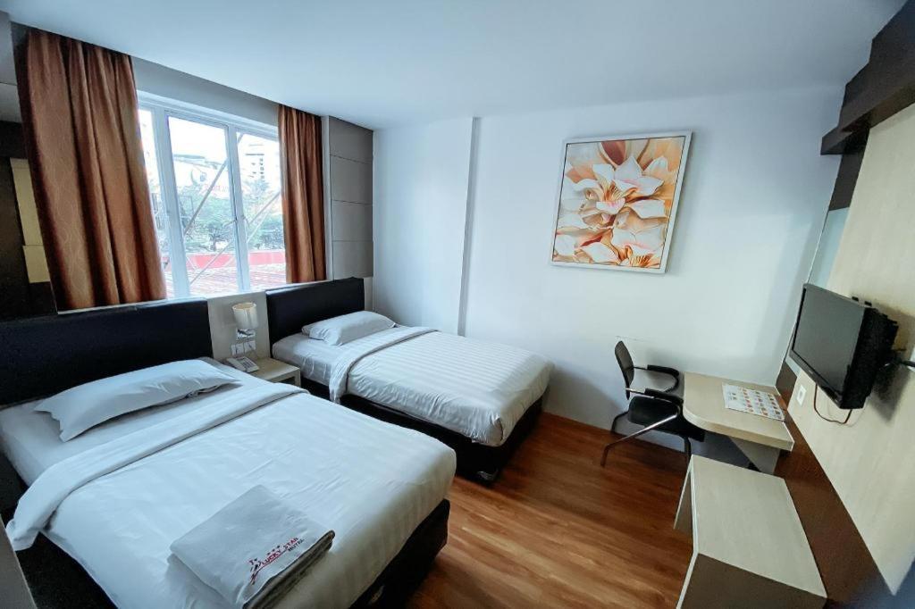 Lucky Star Hotel Nagoya Buitenkant foto