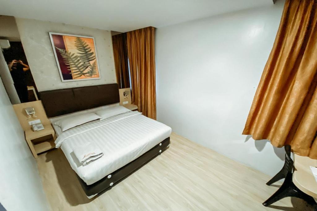 Lucky Star Hotel Nagoya Buitenkant foto